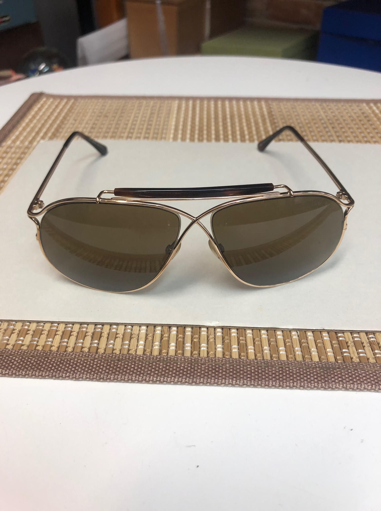 Tom Ford トムフォード ブランドサングラス 高額買取いたします 横浜保土ヶ谷区no 1の高額買取 銀座パリス横浜保土ヶ谷駅前店